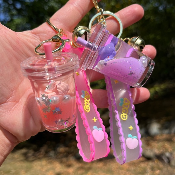 Hello Kitty & Friends Cup Keychain, set of 2, NEW! - Picture 2 of 6